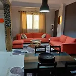 شقه مودرن مريحه مكيفه بها جميع الكماليات